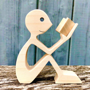 Making Wooden People Reading With Personality