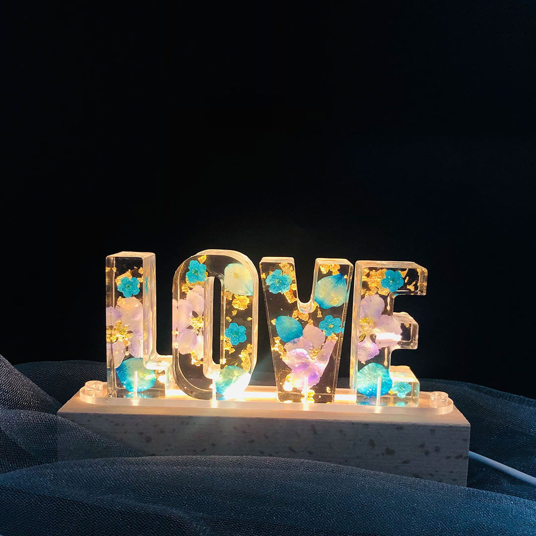 Dried Flowers Resin Letter Lamp - HANDMADE
