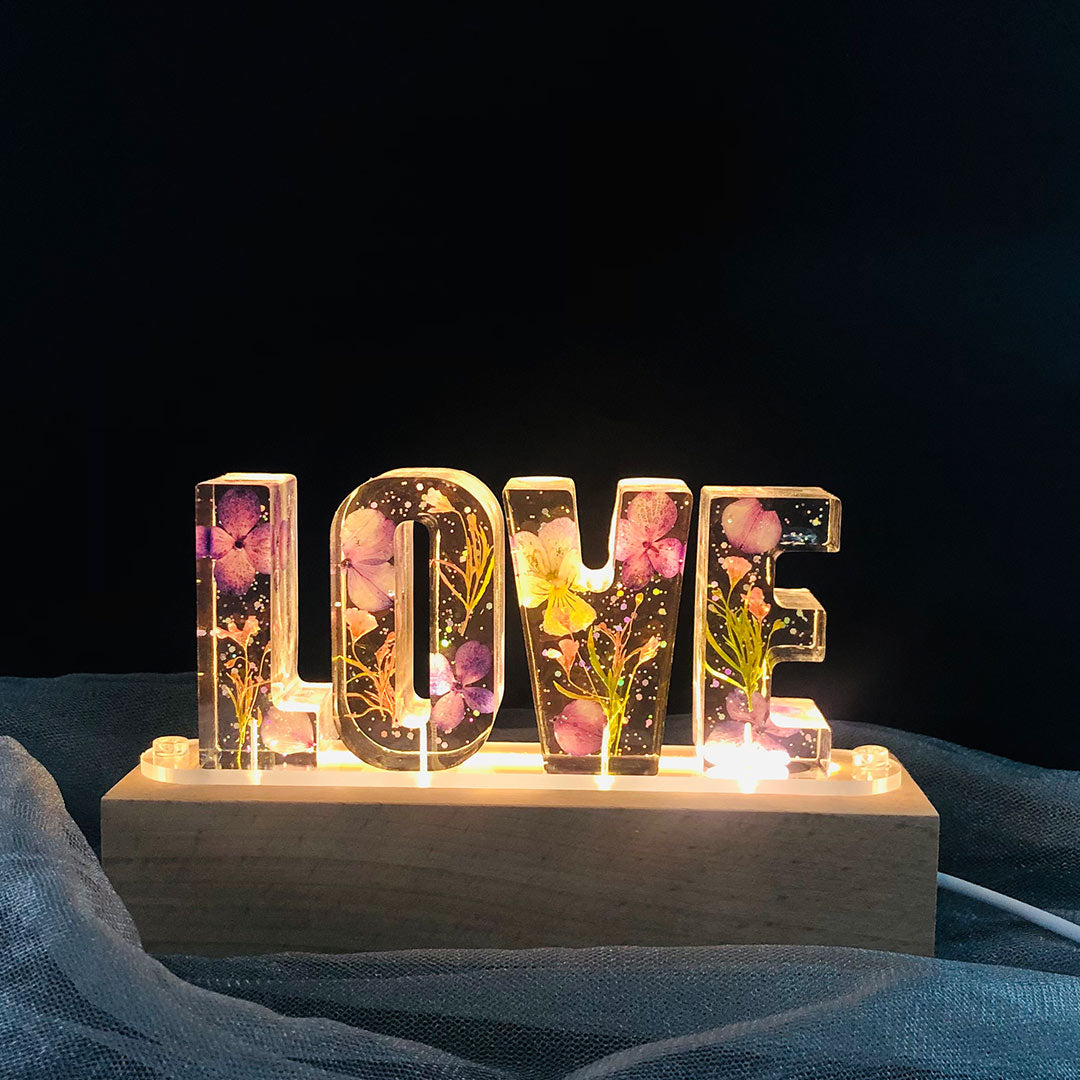 Dried Flowers Resin Letter Lamp - HANDMADE